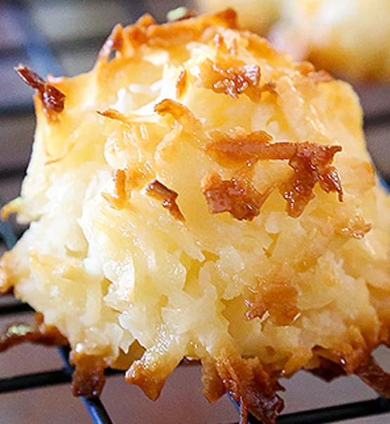 MACAROONS (1) (1)